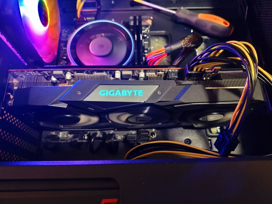 RTX2060S 5700 RX7600 8GB видеокарта