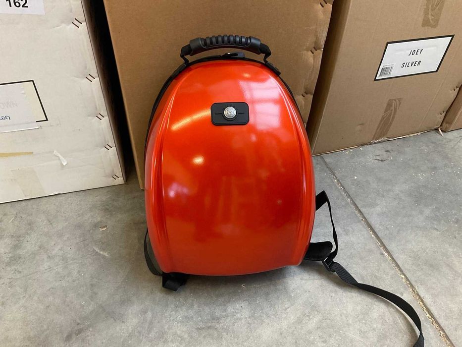 MUTSY раници нови