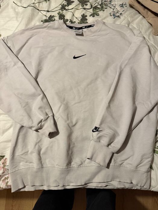 Дамски блузи с дълъг ръкав