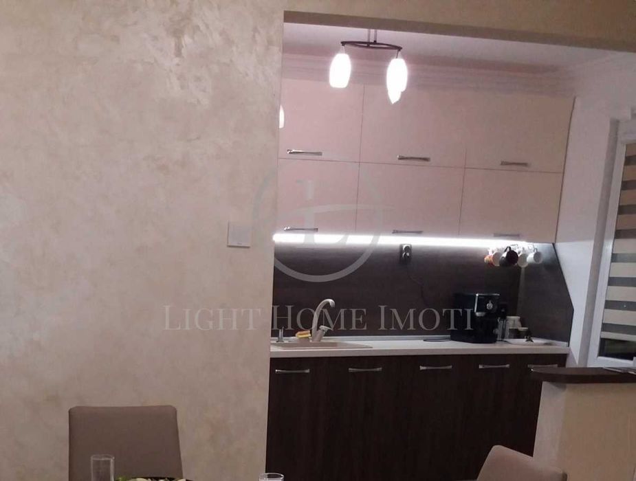 Продава се Многостаен апартамент в Пловдив, Център - 192 кв.м за 2232 €/кв.м - Снимка #3