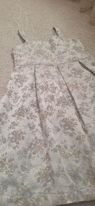 Страхотна рокля за повод