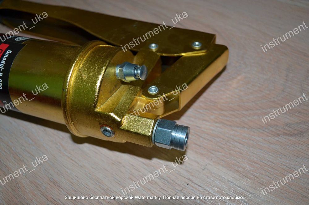 Шприц плунжерный рычажный  900мл