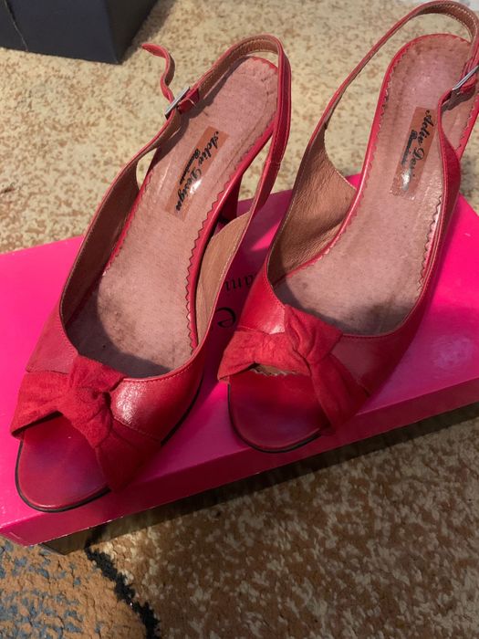 Pantofi roșii de piele, mărimea 38