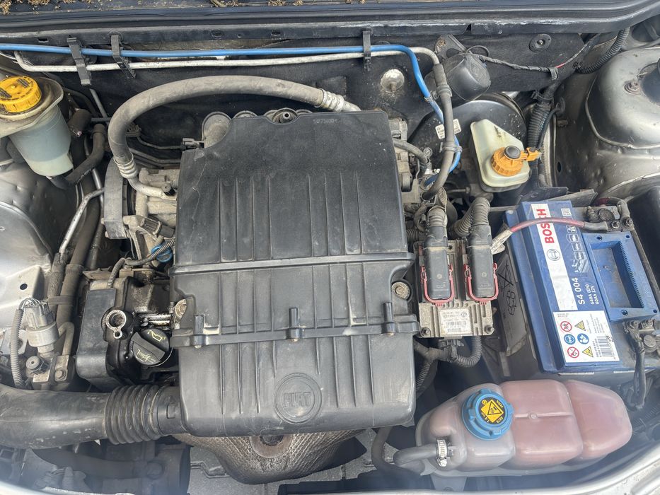 Fiat Albea 1.4 Benzină – 2006 – 3999 lei