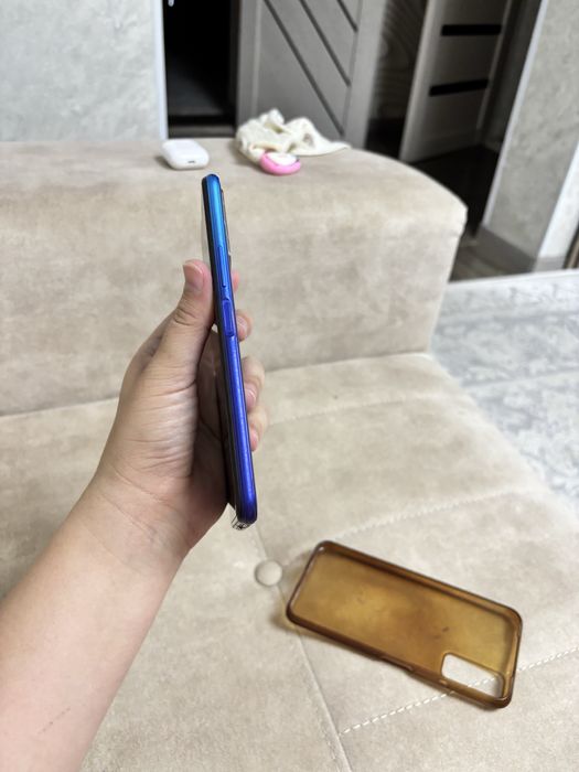 Телефон vivo y21