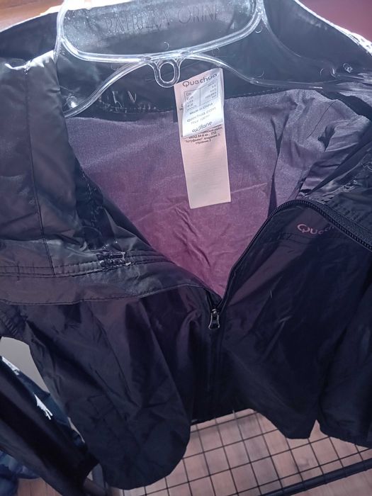 Vând geci/jachete impermeabile navigatie, protectie vant, ploaie - noi