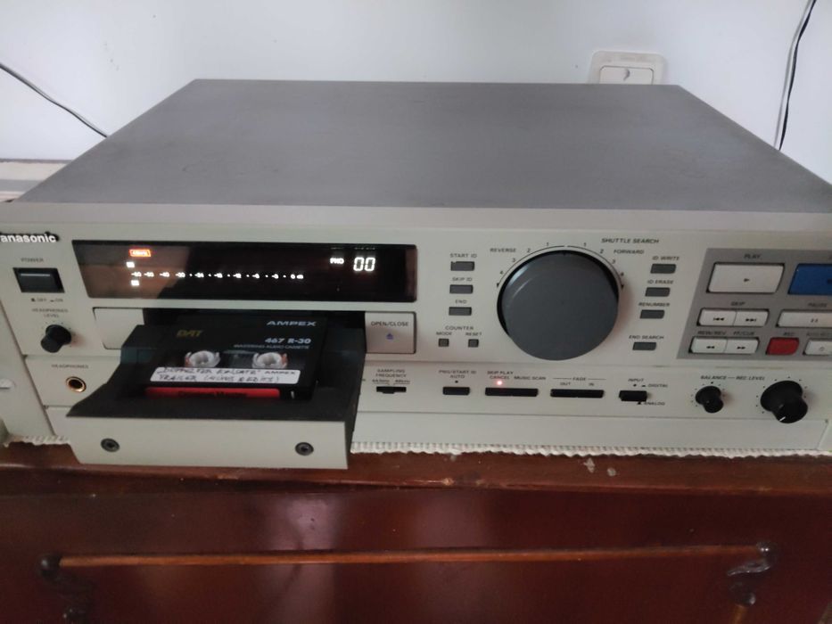 Panasonic SV- 3700 DAT recorder profesional