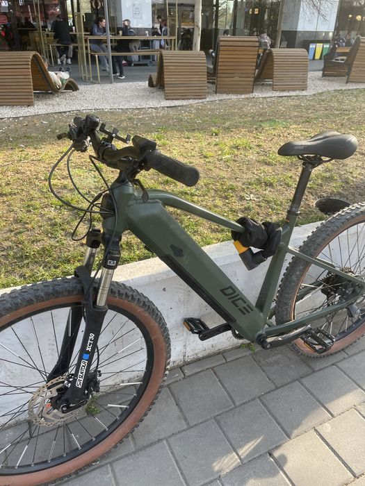 Vand bicicleta electrica se vinde urget , pentru mai multe detalii , lasati mesaj in privat
