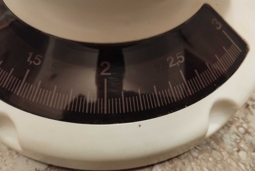 Механична кухненска везна с купа 3 кг.