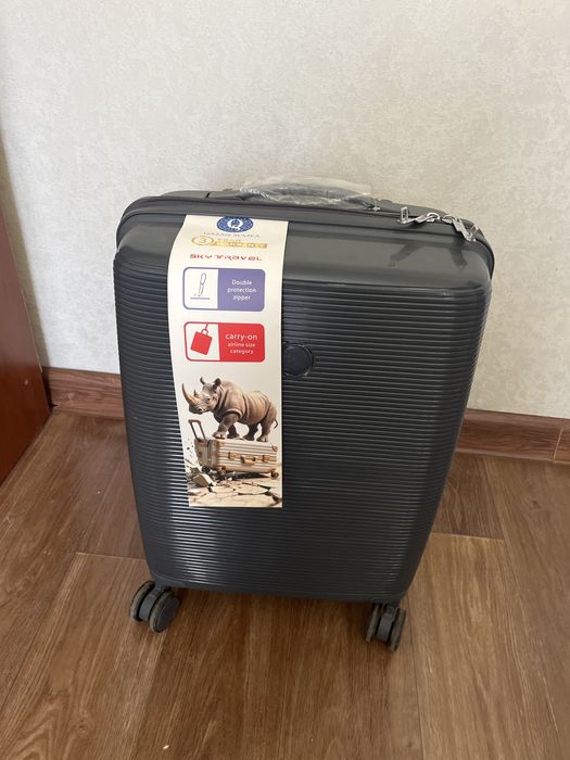 Продам чемодан - ручная кладь