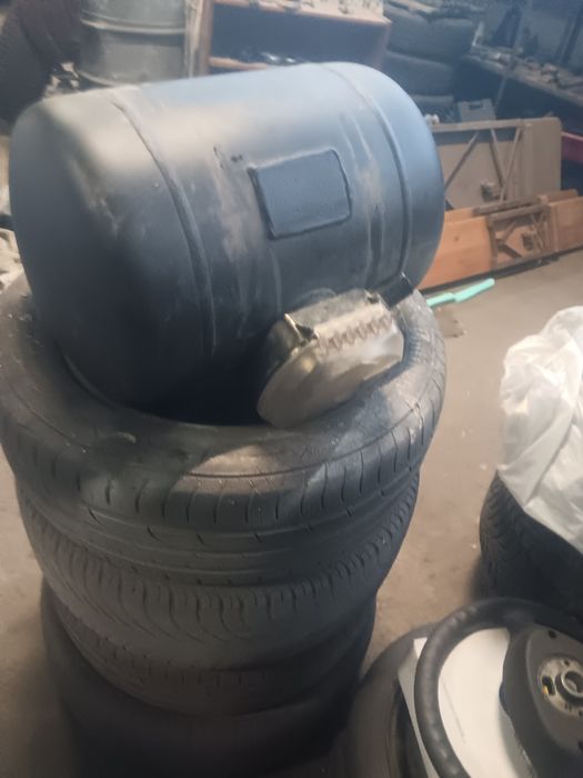 Авто-газова бутилка 30лт.валидна