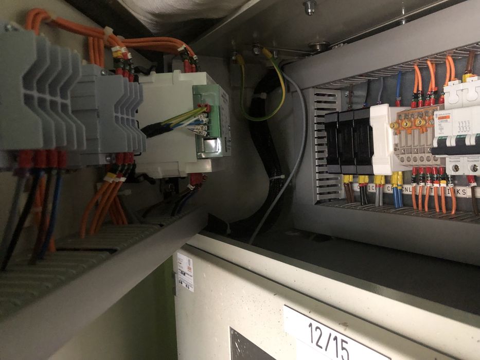 Distribuitoare electrice