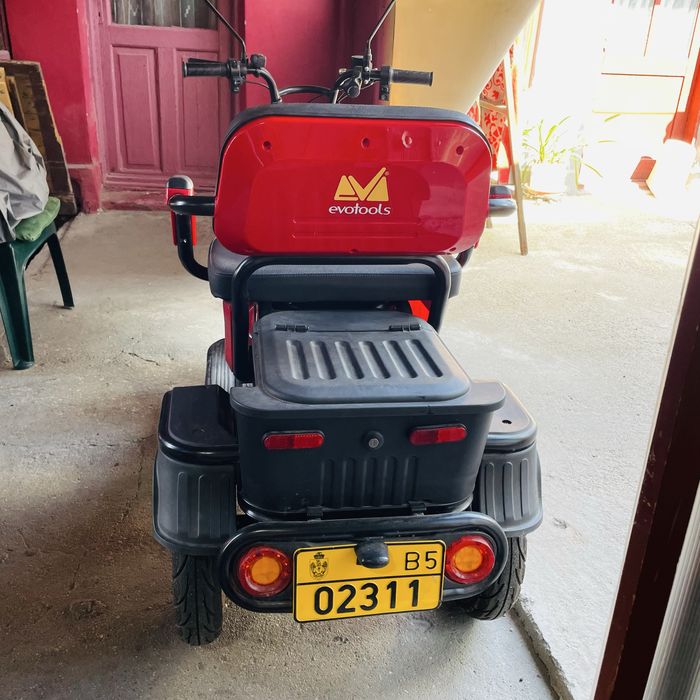 Triciclu electric