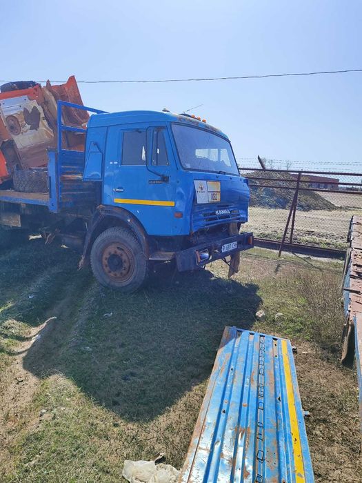 Автомобиль бортовой КАМАЗ P687CH