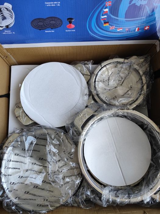 Нов луксозен комплект  съдове за готвене от 17 части