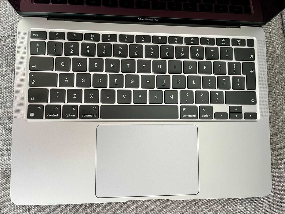 MacBook Air 13 2020 M1 8GB RAM 256GB SSD 94% baterie