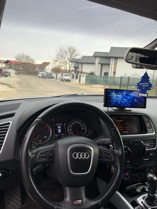 Vând audi Q5 an 2010 cutie reparată integral