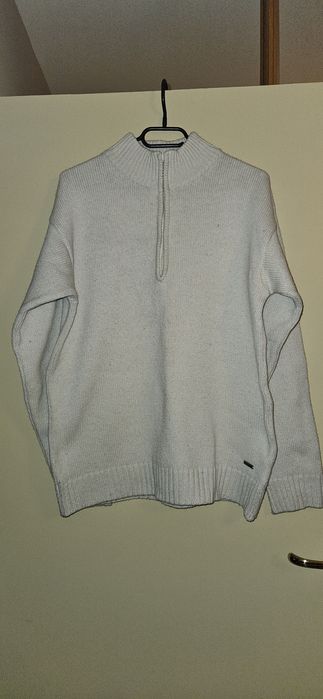 Бежов пуловер, L размер