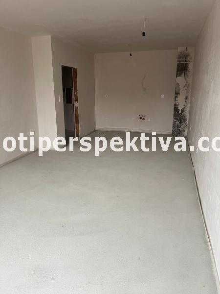 Продава се Двустаен апартамент в Пловдив, Христо Смирненски - 70 кв.м за 1340 €/кв.м - Снимка #1