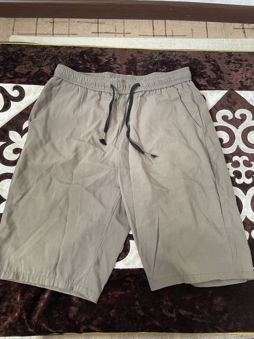 Отдам даром мужскую одежду