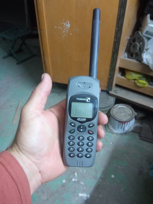 Продам спутниковый телефон Thuraya