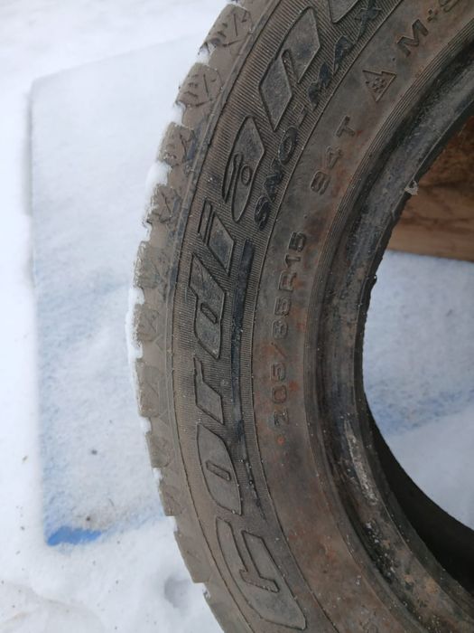 Продам комплект шин