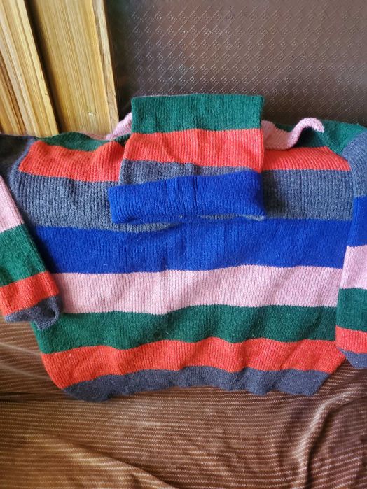 Топло,меко,шарено дамски пуловер поло