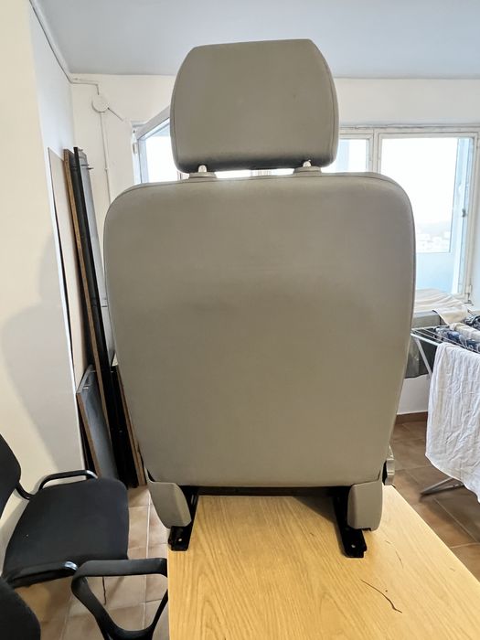 Scaun fata dreapta vw T5 T6