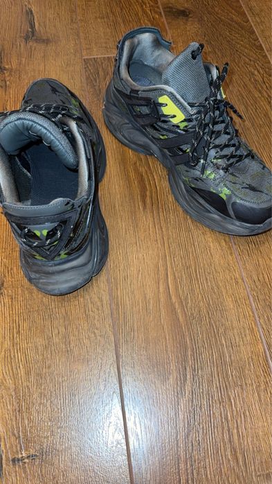 Спортни обувки Guess