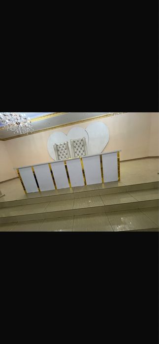 Стулья, диван, посуда оптом