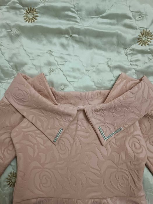 Продам платье на девочку