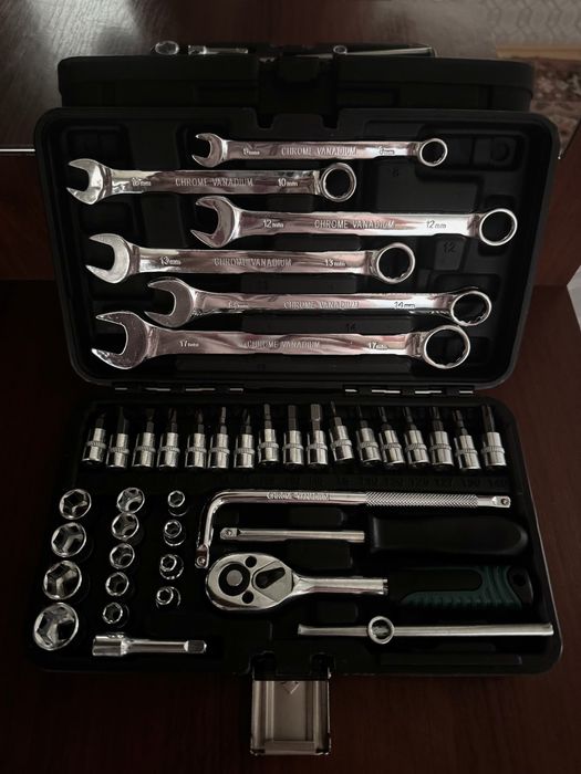 Продам набор ключей 42 предметов!