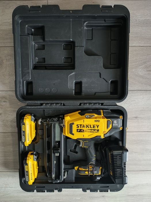 Stanley Fatmax V20 pistol/ciocan de batut cuie