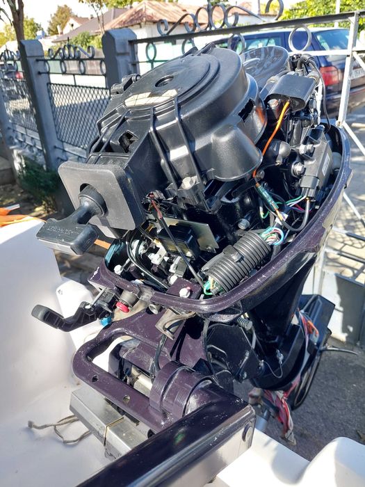 Motor barca Tohatsu 9,8 CP 4 timpi nou si Envirude 15 2T cizma scurta
