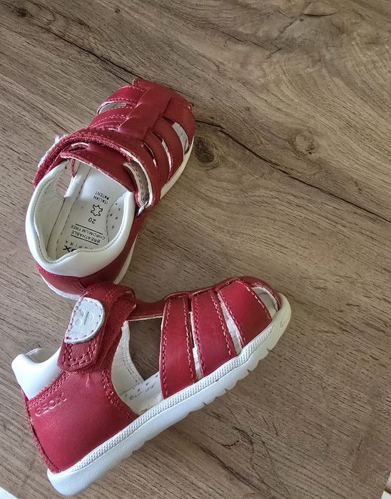 Детски сандали Geox