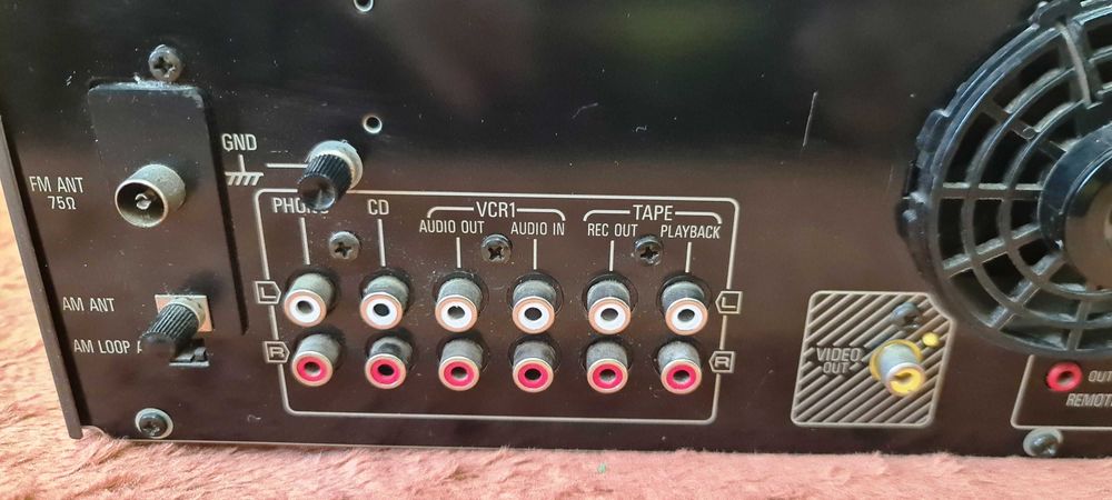 Technics SA-GX200 amplituner 2X60W pe 8 Ohm