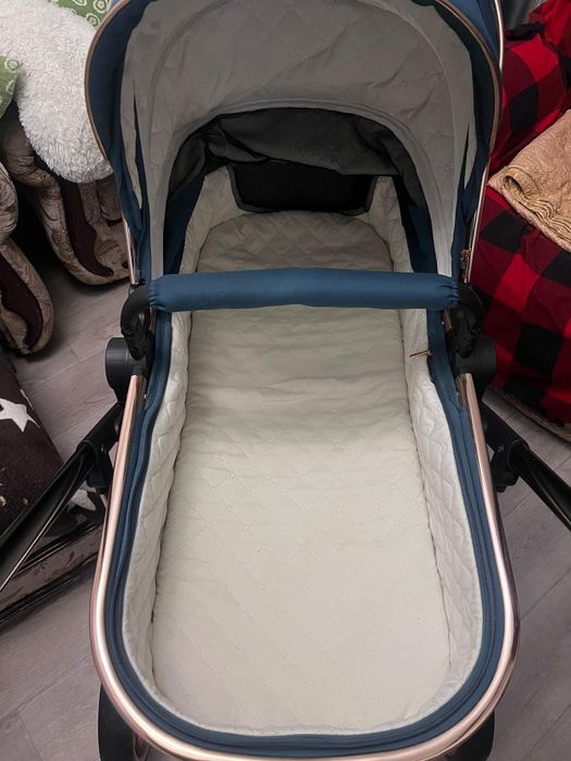 Продам детскую коляску