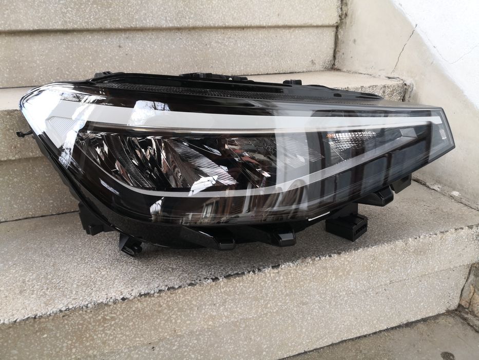 Фар VW ID4 FULL LED десен/Фар ID4 Оригинален