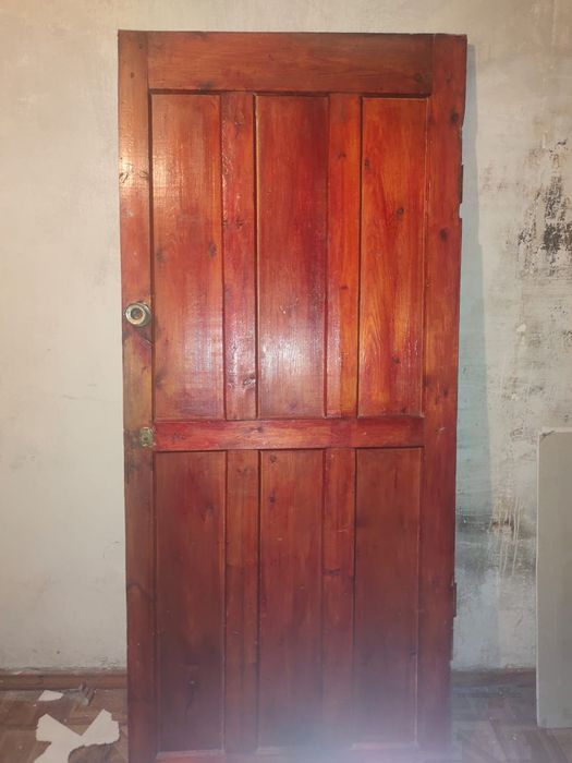 Продам дверь(дерево) с коробом за 10000