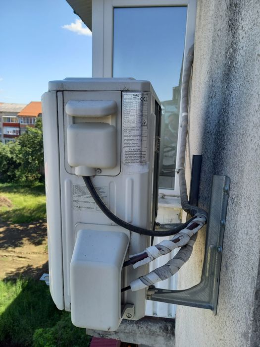 Vand clima Beko defecta pentru piese