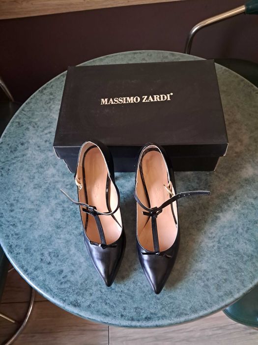 Официални черно обувки