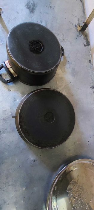 Казан и сковорода. Чашка. . Форма для выпечки Бу