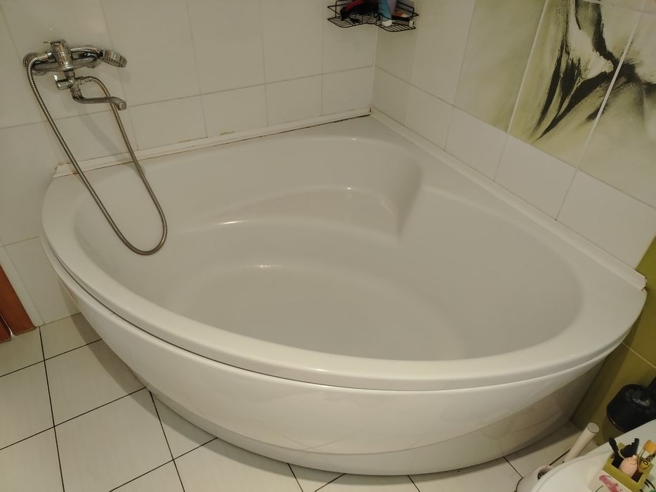 Продам ванну акриловую