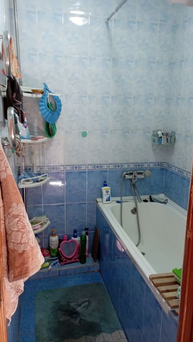 3 xonali dom sotiladi