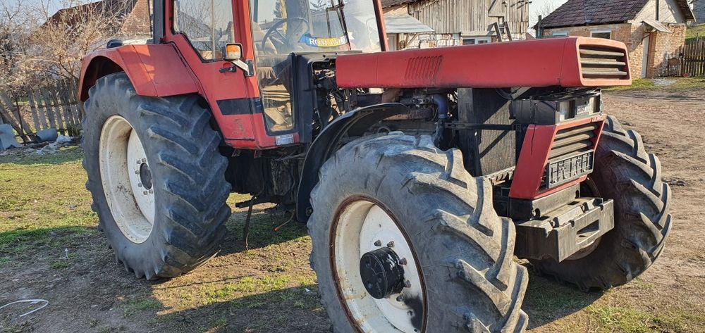 Dezmembrez tractor Case ih 1056xl