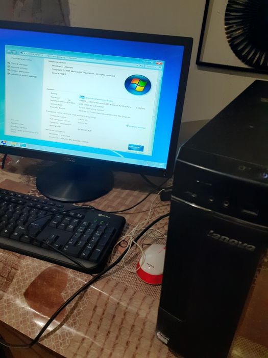 Vând unitate PC Lenovo complet.
