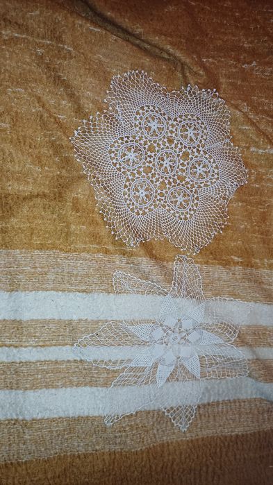 Vând mileuri de macrame
