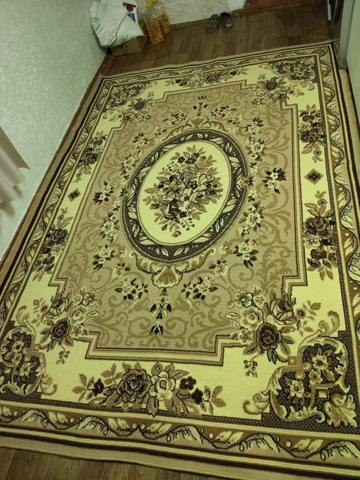Продам ковер 2*3 за 12000 тг