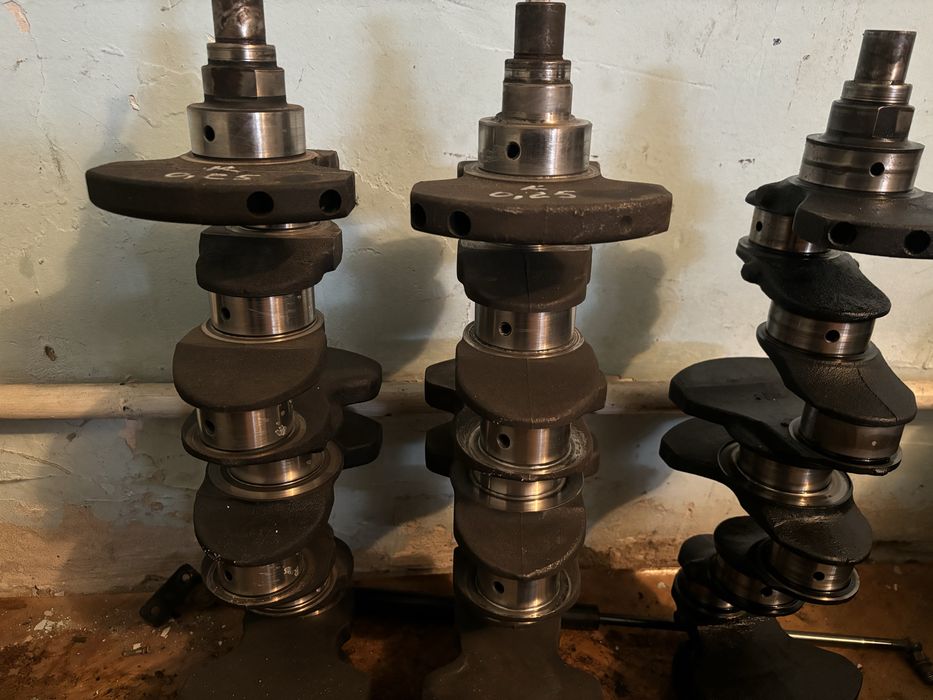 Продам коленвал  Мазда 626 переходка обьем 0.2 и 2.2