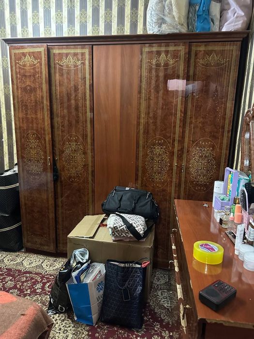 Продам спальни гарнитур